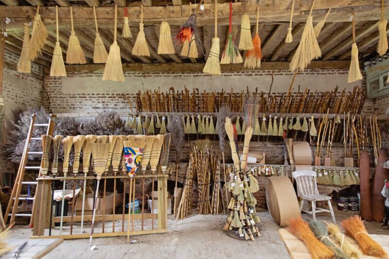 Make Your Own Fireplace Sweeper at a Traditional Workshop - Location and Accessibility