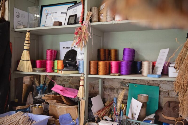 Make Your Own Fly Swatter at a Traditional Workshop - Workshop Content