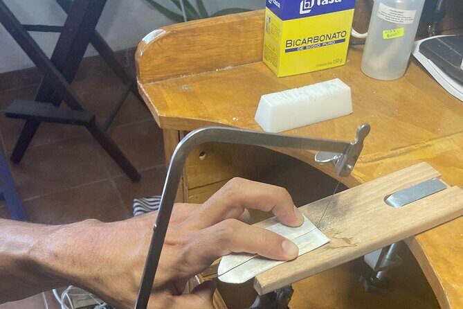 Make your own silver ring in a private jewelry workshop - Key Points