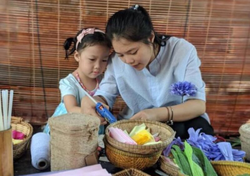 Making the Paper Flowers Experience in Hue - Materials and Guidance