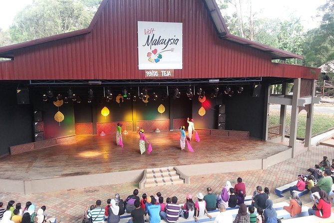 Malacca City Tour Plus Malaysia Heritage Studios With Lunch - Additional Details