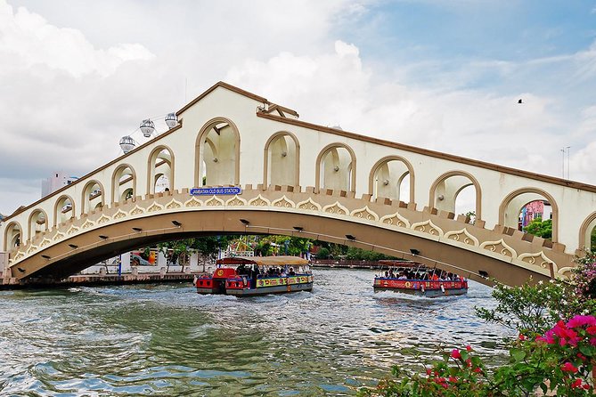 Malacca Shore Excursion With Professional Tour Guide & Lunch - Accessibility and Logistics