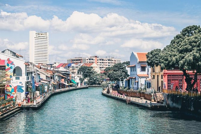 Malacca Shore Excursion With Tour Guide & Baba Nyonya Lunch - Explore Historic Sites and Landmarks