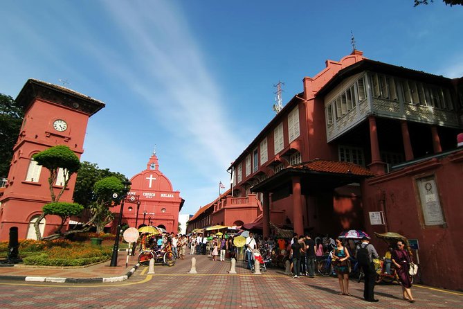 Malacca Shore Excursion With Tour Guide & Baba Nyonya Lunch - Trishaw Ride Through the Streets