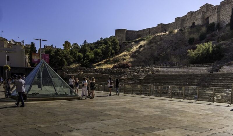 Málaga: 3-Hour Complete Walking Tour With Tickets - Itinerary Highlights