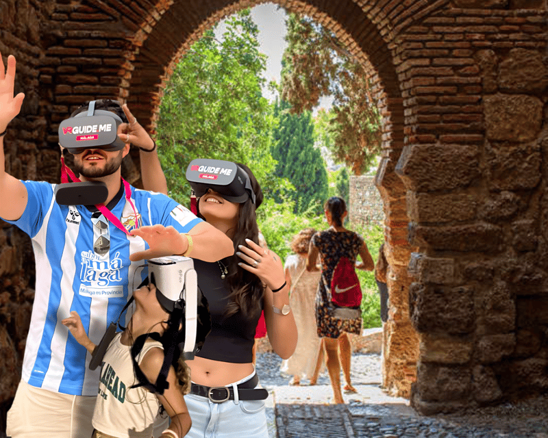 Malaga: Alcazaba, Picasso and More, Walking Tour With 5 VR Experiences ! - Virtual Reality Experience