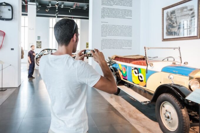 Málaga: Automobile and Fashion Museum Ticket - Accessibility