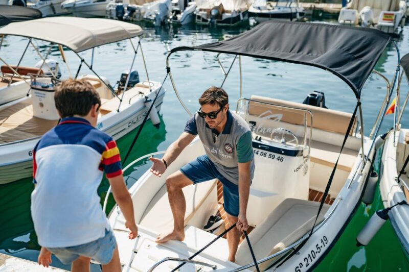 Malaga: Boat Rental Without a License for Dolphin Watching - Location and Departure