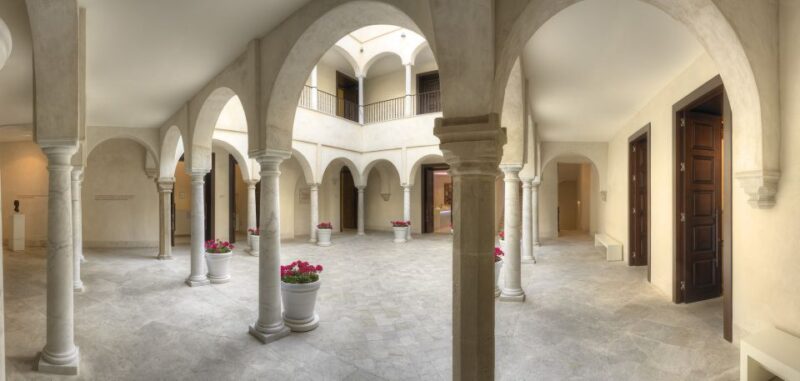 Málaga: Carmen Thyssen Museum Ticket - Discovering Andalusia