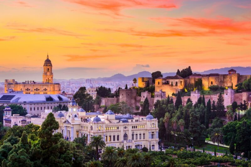 Malaga: City Exploration Game and Tour - Tour Experience and Itinerary