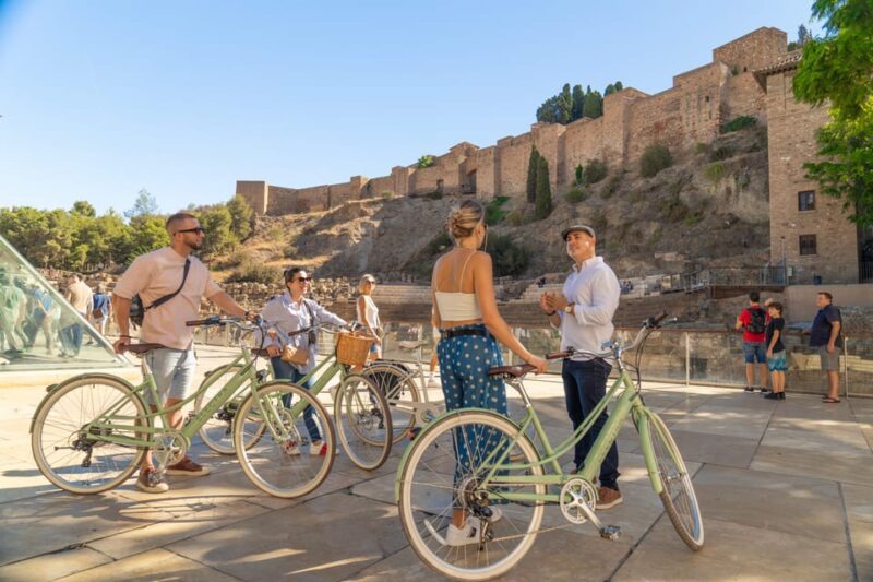 Málaga: City Highlights Guided Vintage Bike Tour - Itinerary Highlights