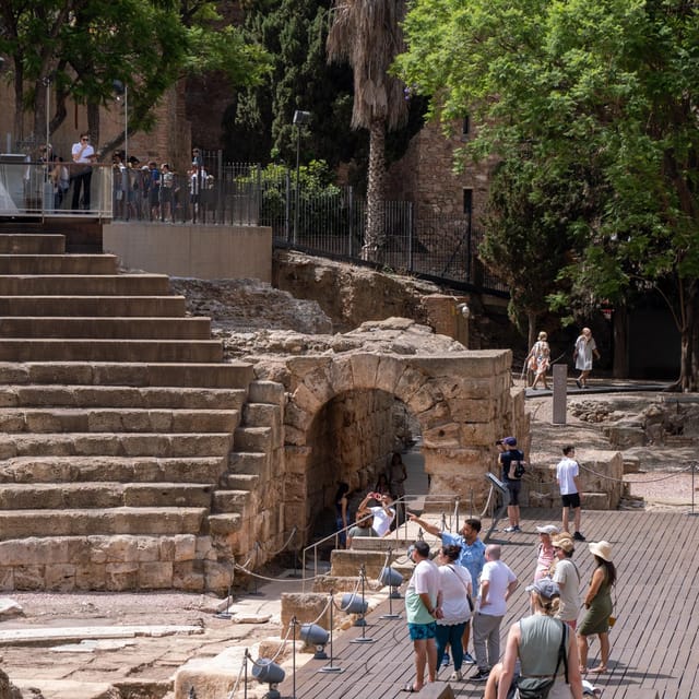 Malaga: Complete Small Premium Group Tour With Entrance Fees Included - Important Information