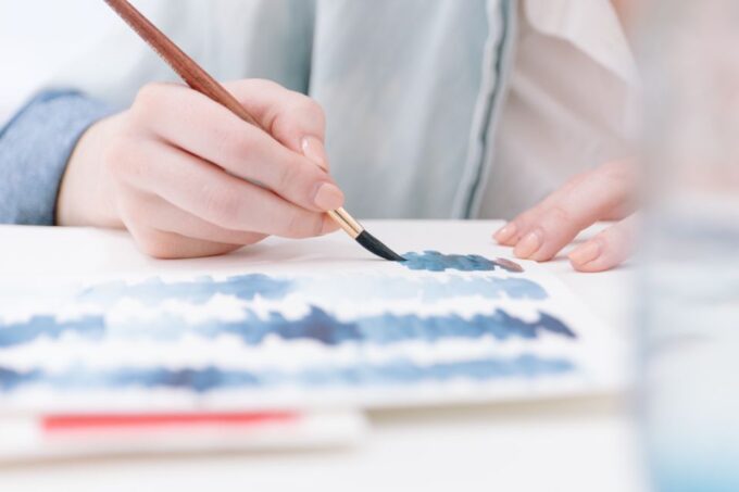 Malaga: Drawing & Painting Lesson Outdoors - Frequently Asked Questions