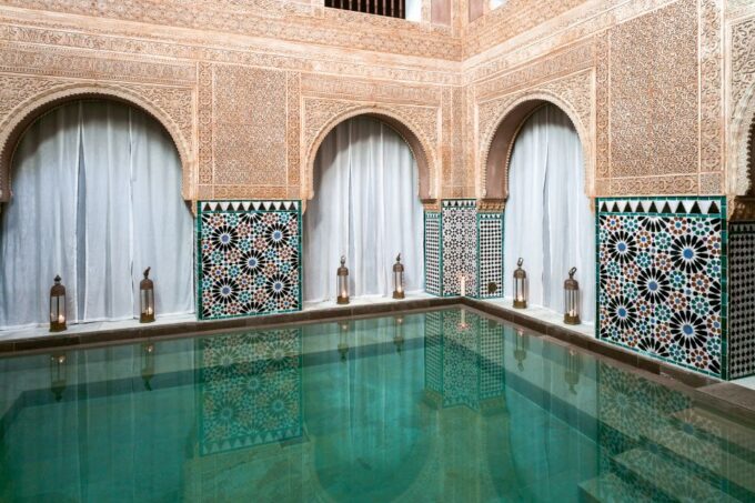 Malaga: Entry Ticket to Hammam Al Ándalus With Massage - Purifying Sweat in the Steam Room