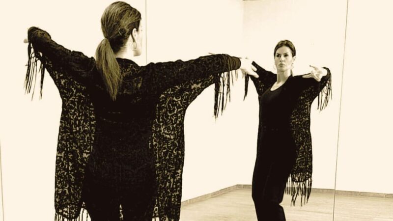 Málaga: Flamenco Dance Private Class To Learn a Choreo - Cancellation Policy