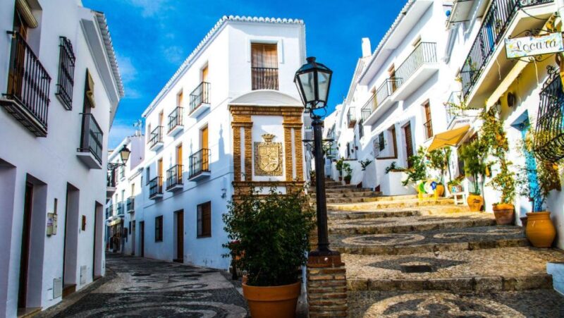 Malaga: Frigiliana and Nerja Day Trip With Wine and Tapas - Itinerary Details