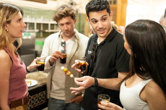 Málaga Gastronomic Tour: Tapas, Wine & Rooftops Small Group - Frequently Asked Questions