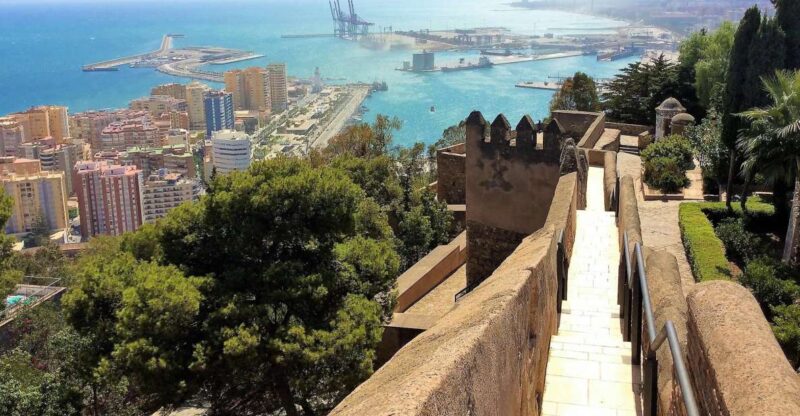 Malaga: Group Walking Tour - Exploring Historical Landmarks