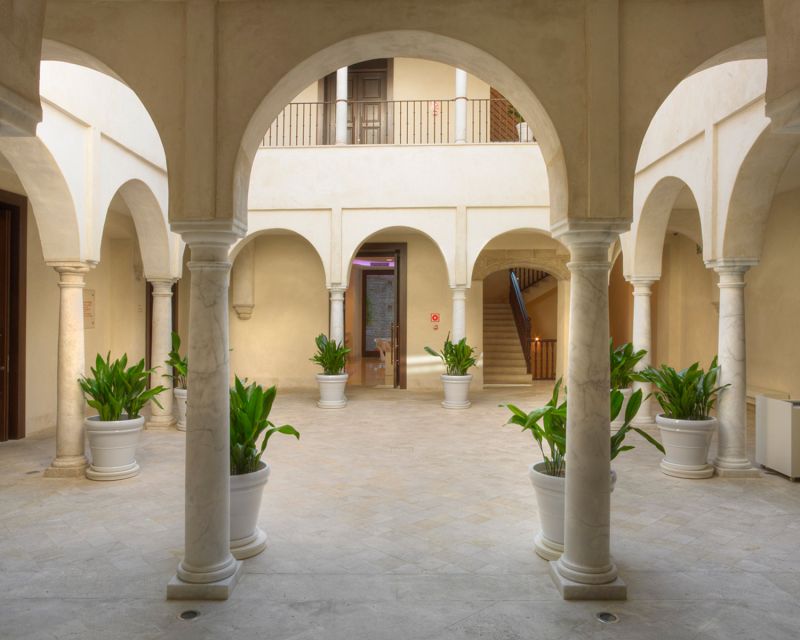 Malaga: Guided Tour of Thyssen Museum & Skip-the-Line Ticket - Hotel Pickup and Drop-off