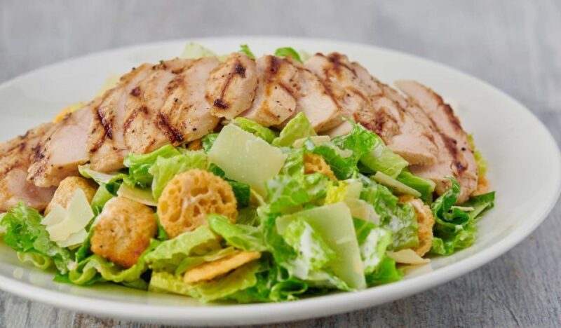 Malaga: Hard Rock Cafe Entrance With Lunch or Dinner - Dining Experience