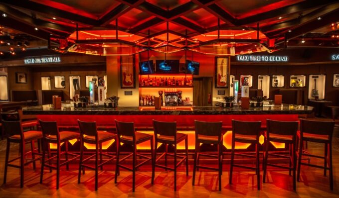 Malaga: Hard Rock Cafe Entrance With Lunch or Dinner - Reservation and Cancellation Policy