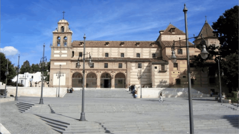 Malaga Historical City: A Self Guided Audio Tour in English - Admission and Accessibility