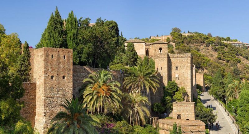 Málaga: Historical City Center and Cathedral Private Tour - Key Attractions