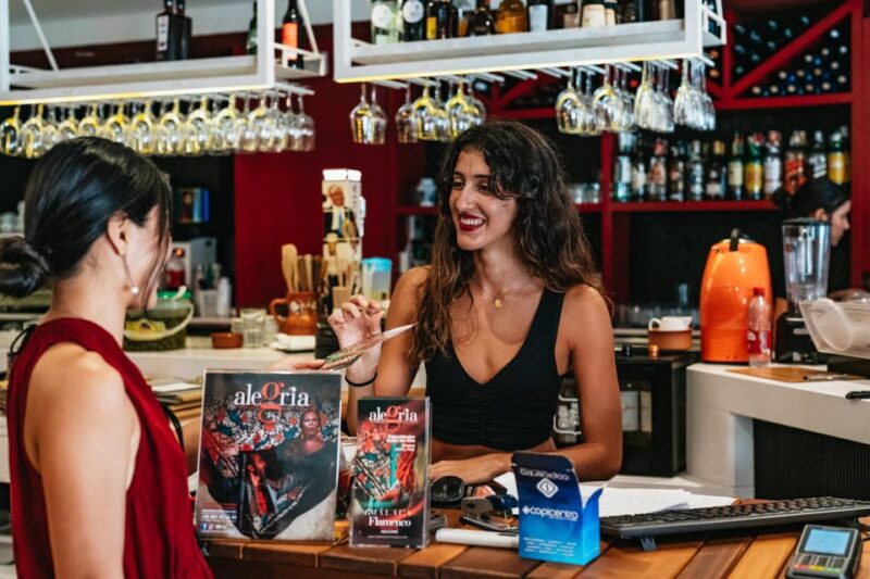 Málaga: Live Flamenco Show at Flamenco Alegría - Accessibility and Language