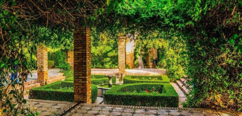 Malaga Outdoor Escape Game: Sightseeing Treasure Hunt - Additional Information