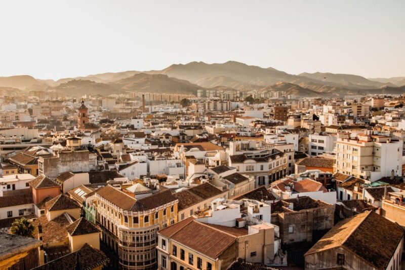Malaga: Private Exclusive History Tour With a Local Expert - Exploring Malagas Landmarks