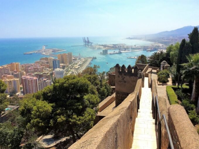 Malaga: Private Walking Tour - Live Tour Guides