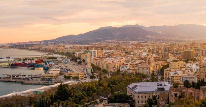 Malaga: Private Walking Tour - Discovering Malagas Architectural Gems