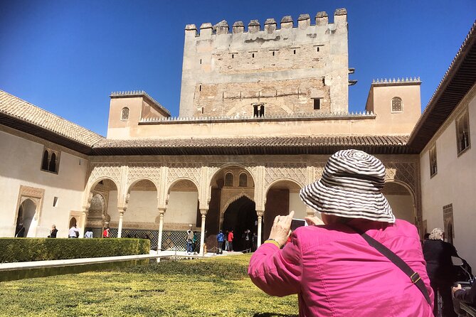 Malaga Shore Excursion: Skip-the-Line Alhambra and Generalife Gardens Tour - Scenic Journey to Granada