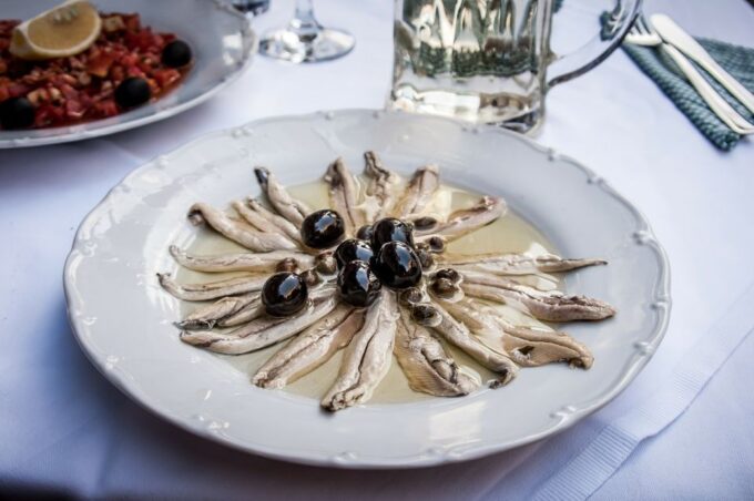 Malaga: Taste-of-Spain Walking Food Tour - Meeting Point Location
