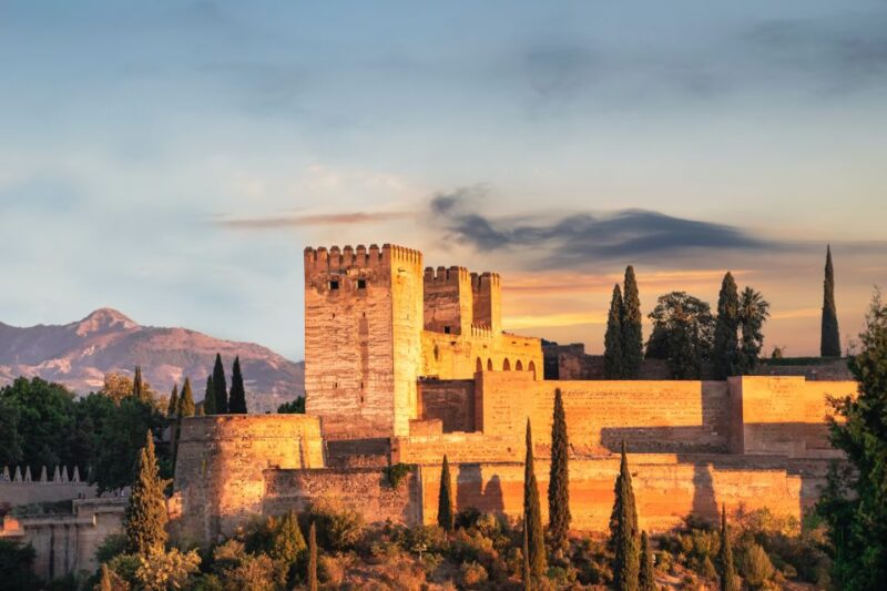 Malaga: Thyssen Museum 2-Hour Private Guided Visit - Old Masters and Their Works