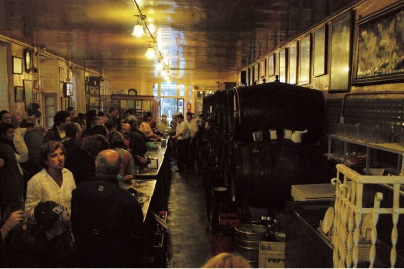 Malaga: Wine and Tapas Tour With Tastings and Drinks - Key Points