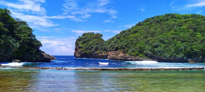 Malang: South Beaches Tour With Private Transfer - Important Information and Recommendations