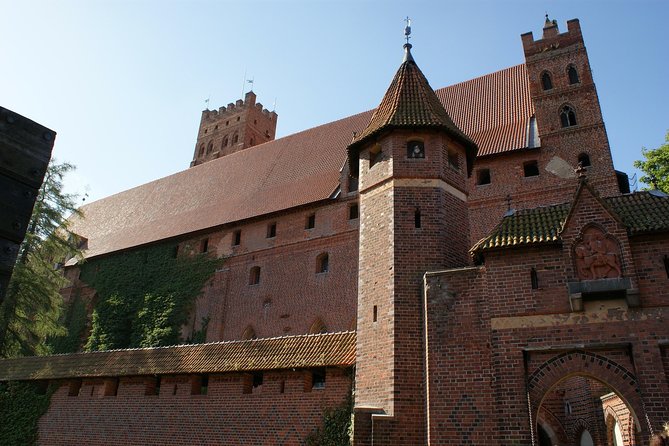 Malbork Castle 5h Private Tour From Gdansk/Sopot - Importance of Understanding Service Details