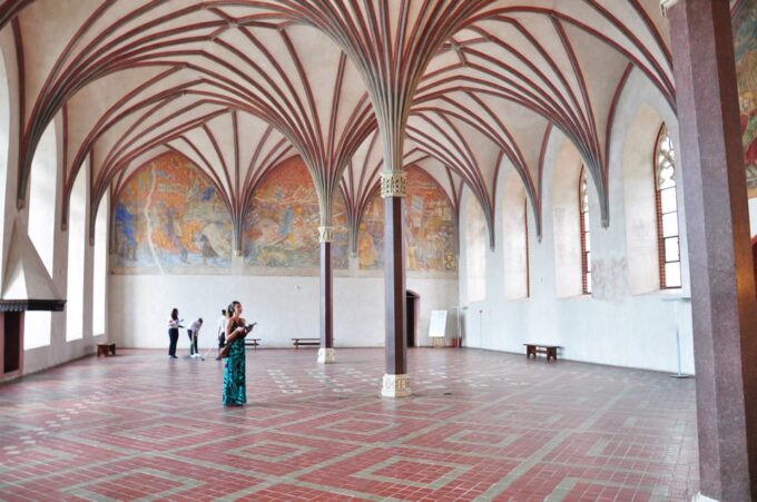 Malbork: Castle of the Teutonic Oder From Warsaw - Private - Getting to Malbork Castle