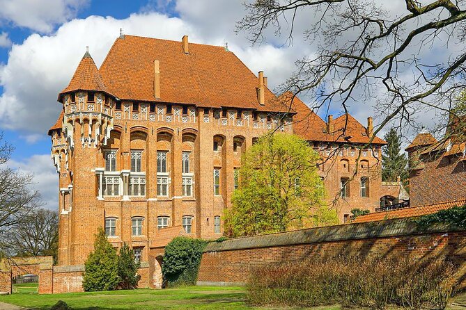 Malbork Castle Private Tour From Gdansk - Tour Inclusions and Amenities