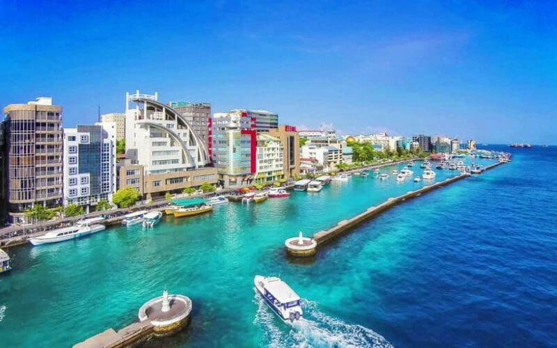 Maldives: Male City Private Walking Tour - Discovering Malé: A City of Contrasts