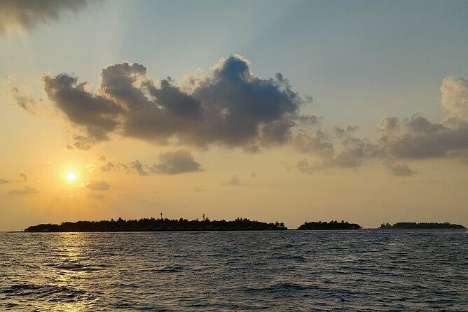Malé Serenity Sandbank Snorkeling and Sundown Views - Overview of the Tour Experience