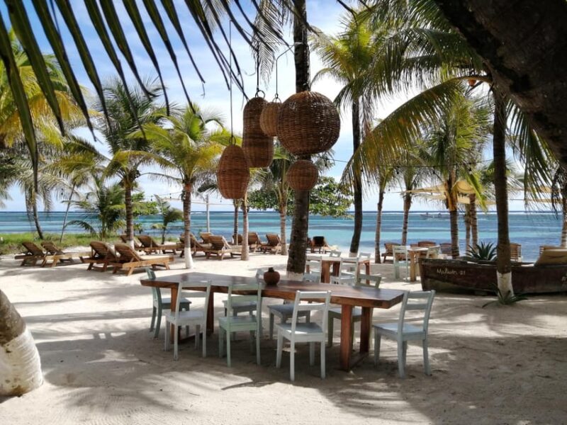 MALECON21 BEACH CLUB Costa Maya GOLD BEACH BREAK DAY PASS - Relaxation and Refreshments