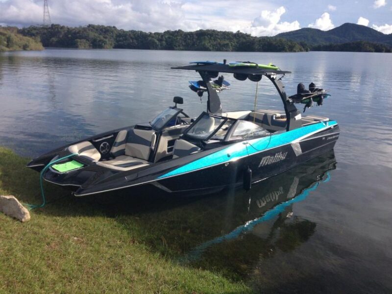 Malibu Dreams: Wake Boarding - Equipment and Features