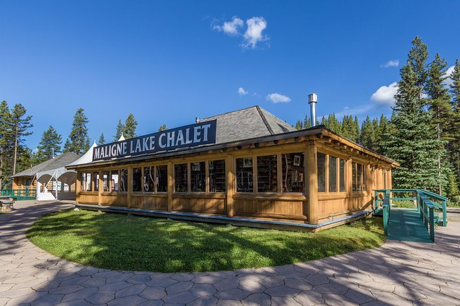 Maligne Lake Cruise - Meeting Point and Parking