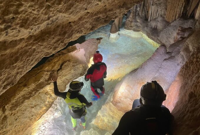 Mallorca: Aquatic Cave Exploration Guided Tour - Group Size and Duration