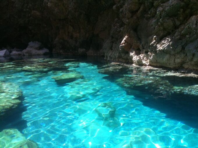 Mallorca : Blue Cave Boat Tour With Snorkeling - Unique Coastline Scenery