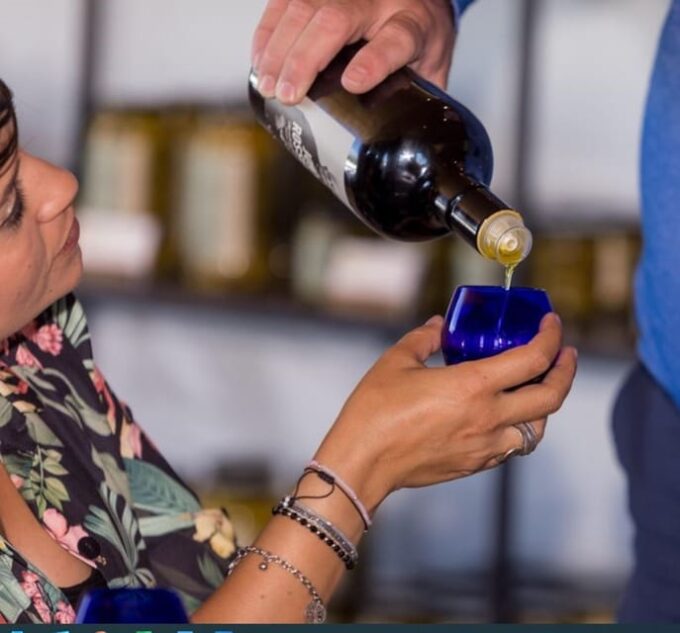 Mallorca: Bodega & Olives Minibus Tour With Tastings GERMAN - Frequently Asked Questions