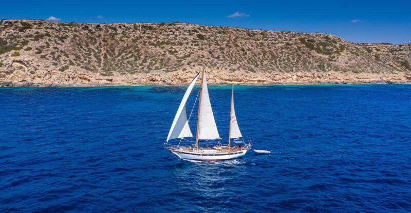 Mallorca by Sea: Classic Sailing Experience - Key Points
