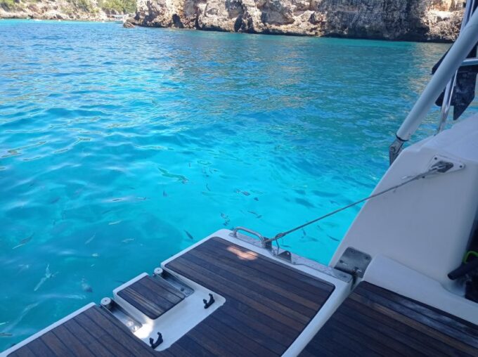 Mallorca: Cala Vella Boat Tour With Swiming, Food, & Drinks - What to Bring
